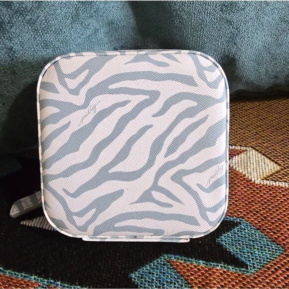 Milly Jewelry Case - Picture 3 of 3